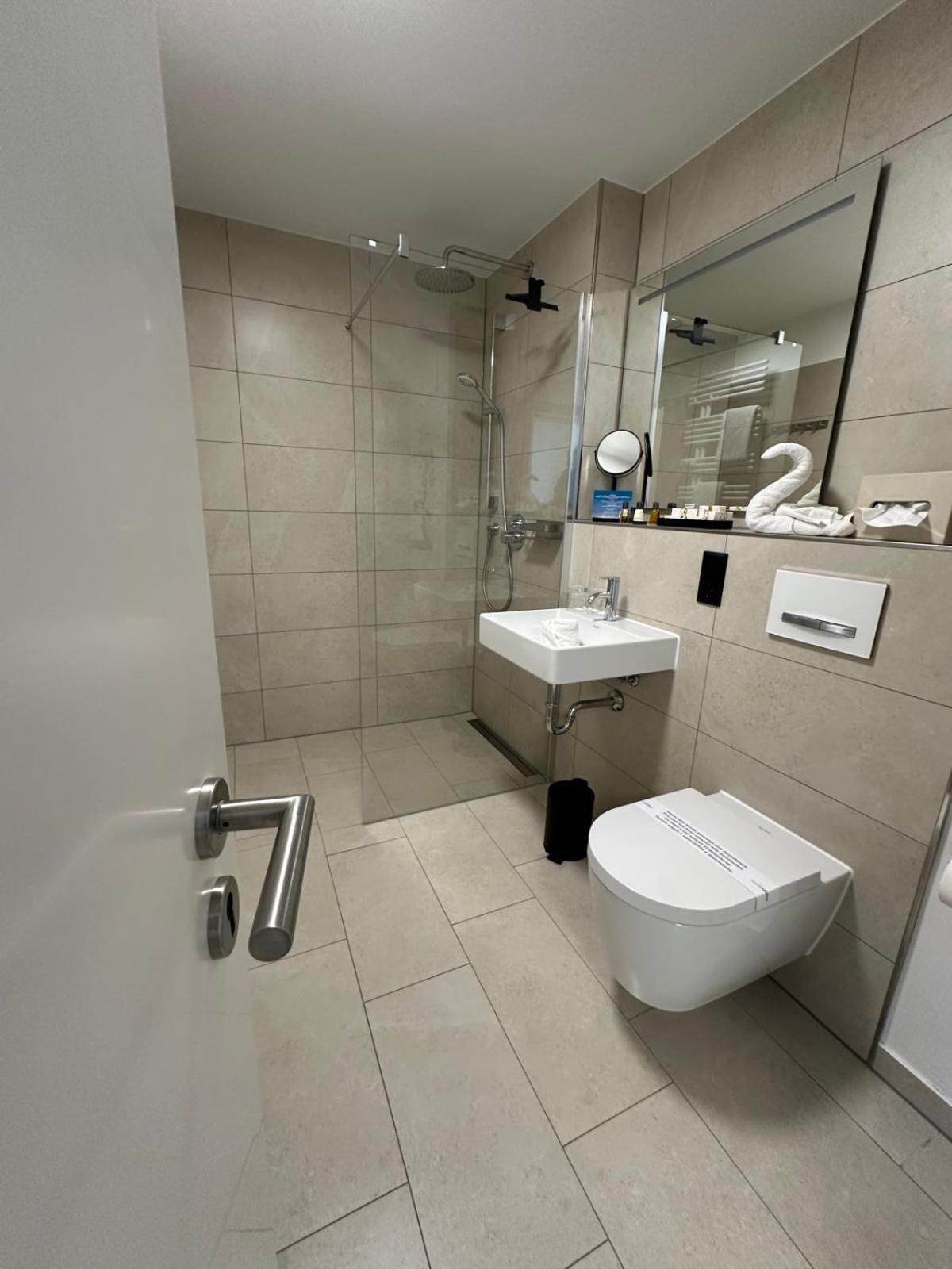 Sandbank Hotel&Appartements Lubmin Buitenkant foto